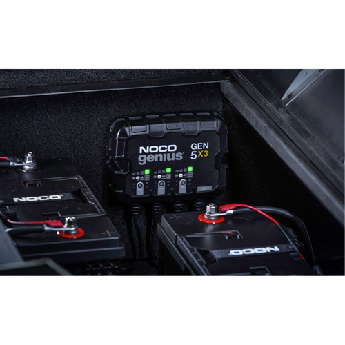 Chargeur de batterie embarqu&eacute; &agrave; 3 sorties de 15 amp&egrave;res Gen5X3 Genius Distribution Élite MP