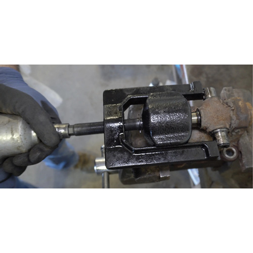 Extracteur de joints de cardan moyens, 1 Mcx, Longueur de l'extracteur 1,7" Distribution Élite MP