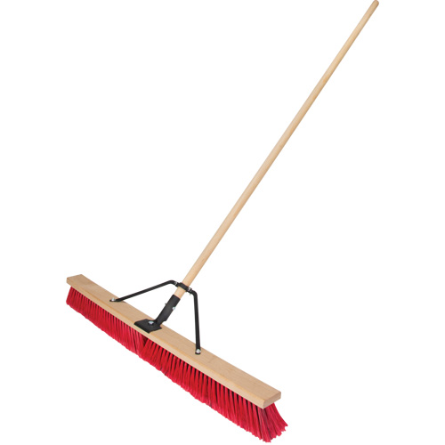Balai-brosse &agrave; manche renforc&eacute;, 36", Moyen, Soies PVC Distribution Élite MP