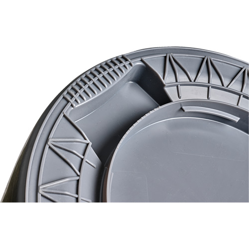 Grey Titan Garbage Container, Plastic, 20 US gal. Distribution Élite MP