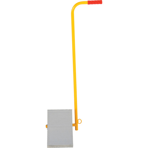 Aluminum Wheel Chock With Handle, 7" W x 11-7/8" D x 7-11/16" H Distribution Élite MP