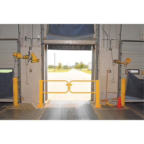 Barri&egrave;re de quai pivotante, 42-1/16" h x 113" la Distribution Élite MP