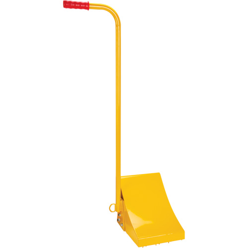 Ice Chock with Ergonomic Handle, Steel, Yellow, 8-1/16" W x 10-5/8" D x 8-13/16" H Distribution Élite MP