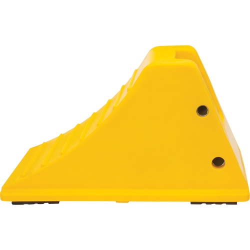 Wheel Chocks with Rubber Tread, Polyurethane, Yellow, 11-1/4" W x 21" D x 12-1/4" H Distribution Élite MP