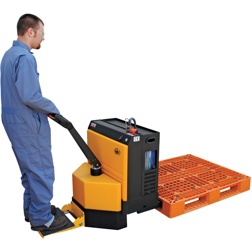 Transpalette &eacute;lectrique motoris&eacute; a/plateforme &agrave; conducteur debout, Capacit&eacute; 4500 lb, 48" lo x 30,25" la Distribution Élite MP