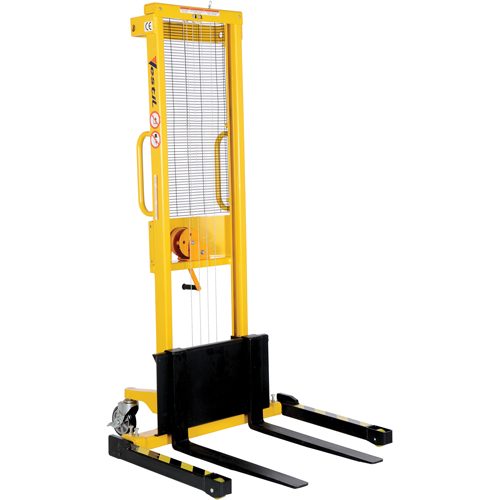 Manual Stacker, Hand Winch Operated, 770 lbs. Capacity, 60" Max Lift Distribution Élite MP