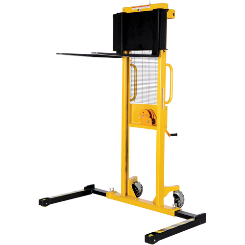 Manual Stacker, Hand Winch Operated, 770 lbs. Capacity, 60" Max Lift Distribution Élite MP