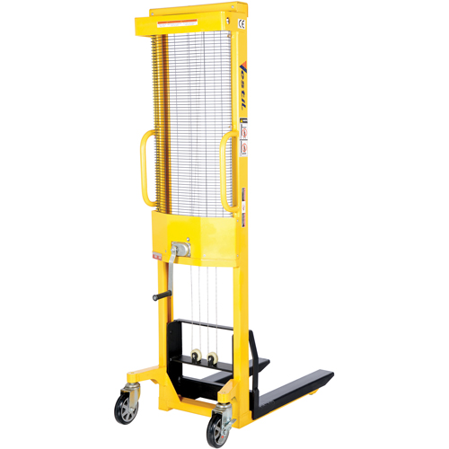 Manual Stacker, Hand Winch Operated, 770 lbs. Capacity, 60" Max Lift Distribution Élite MP