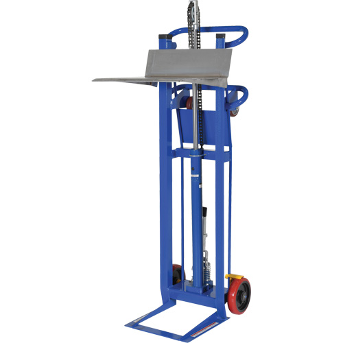 Gerbeur &agrave; plateforme hydraulique, M&eacute;canisme Pompe au pied, Capacit&eacute; de 750 lb, Levage max de 52" Distribution Élite MP