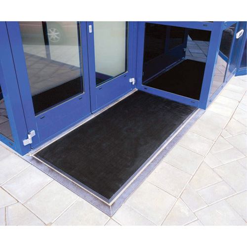 Tapis Gritstop Fingermat, Caoutchouc, Grattoir Type, Motif Textur&eacute;, 2-2/3" x 3-3/4", Noir Distribution Élite MP