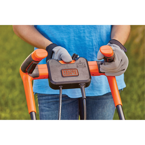 Tondeuse &agrave; gazon avec poign&eacute;e confortable, Pouss&eacute;e, &eacute;lectrique, Largeur de coupe 17" Distribution Élite MP