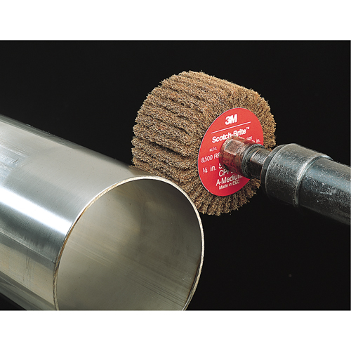 Scotch-Brite Flap Brushes, 2" Dia. x 1" W, 1/4" Arbor, Aluminum Oxide Distribution Élite MP