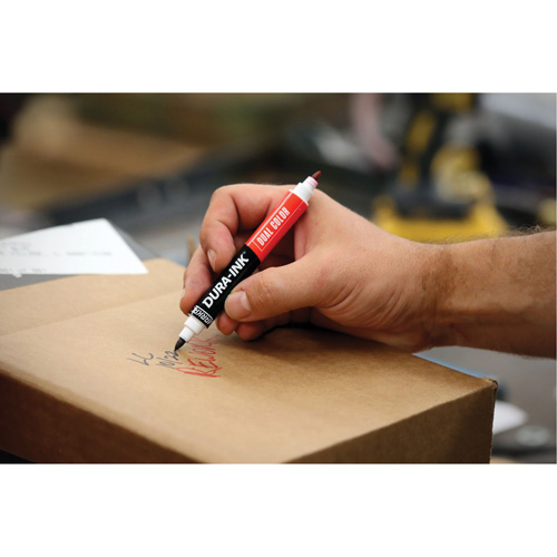 Marqueur &agrave; encre permanente et double couleur Markal Dura-Ink, Noir/Rouge, Pointe Ronde Distribution Élite MP