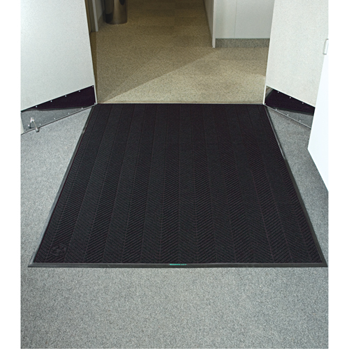 Waterhog&reg; Eco Elite Matting, Wiper/Scraper, 4' x 6' x 3/8", Black Smoke Distribution Élite MP