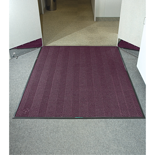 Waterhog&reg; Eco Elite Matting, Wiper/Scraper, 6' x 6' x 3/8", Maroon Distribution Élite MP