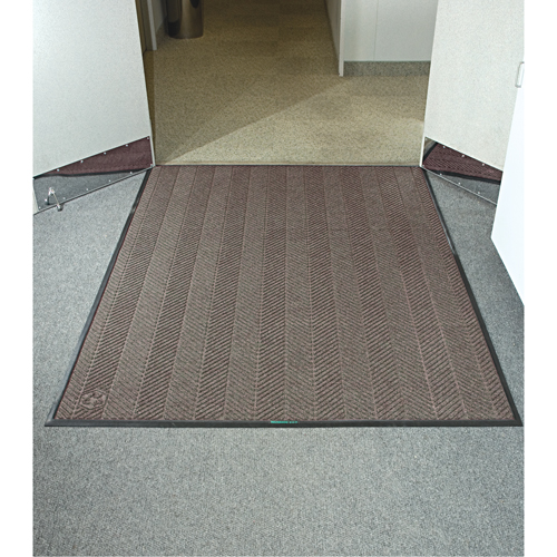 Tapis Waterhog Eco Elite, Essuie-pieds/grattoir, 3' x 20' x 3/8", Brun ch&acirc;taignier Distribution Élite MP