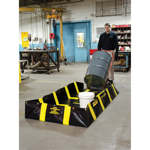 Bermes de confinement avec supports int&eacute;rieurs de parois QuickBerm , Capacit&eacute; 235 gal. US, 4' la x 8' lo x 12" h, Support &agrave; encliqueter Distribution Élite MP