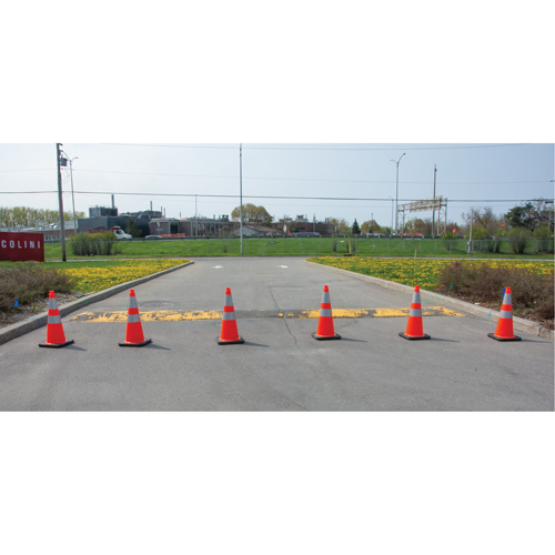 C&ocirc;ne de signalisation, 28", Orange, Bande(s) r&eacute;fl&eacute;chissante(s) 4" & 6" Distribution Élite MP