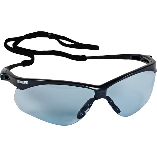 Lunettes de s&eacute;curit&eacute; Nemesis de Kleenguard, Lentille Bleu p&acirc;le, Anti-&eacute;gratignures, ANSI Z87+/R&eacute;pond ou surpasse la norme CSA Z94.3 Distribution Élite MP