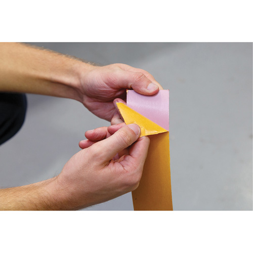 Marqueur robuste pour le sol Tough-Mark, Rectangle, 48" lo x 3" la, Jaune, Poly&eacute;thyl&egrave;ne Distribution Élite MP