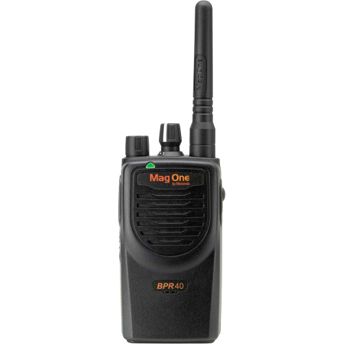 BPR40 Series Portable Radio, UHF/VHF Radio Band, 16 Channels, 300 000 sq. ft. Range Distribution Élite MP
