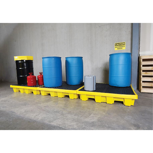 Ultra-Spill Pallet emboitable, 4 barils, Capacit&eacute; de d&eacute;versement 66 gal. US, 51" x 51" x 10" Distribution Élite MP