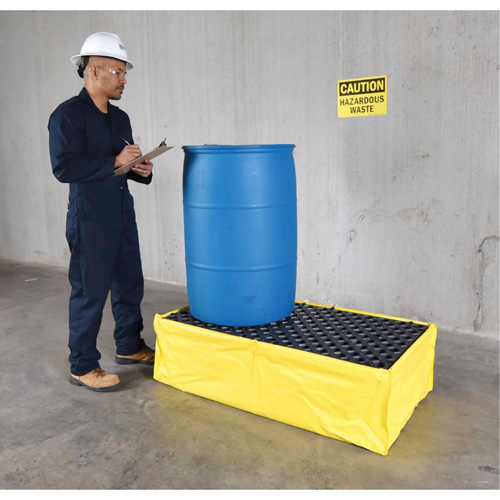 Ultra-Spill Pallet flexible, 2 barils, Capacit&eacute; de d&eacute;versement 66 gal. US, 48" x 24" x 14" Distribution Élite MP