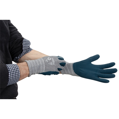 Gants &eacute;cologiques enduits et l&eacute;gers, 7, R&ecirc;vetement Mousse de nitrile, Calibre 15, Enveloppe en Polyester/rPET Distribution Élite MP