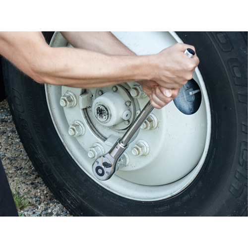 Cl&eacute; &agrave; cliquet &agrave; t&ecirc;te en larme &agrave; d&eacute;clenchement rapide &agrave; 24 dents, Prise de 3/4", Poign&eacute;e Ordinaire Distribution Élite MP