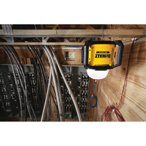 Tool Connect 20V Max All-Purpose Cordless Work Light, LED, 5000 Lumens, Plastic Housing Distribution Élite MP