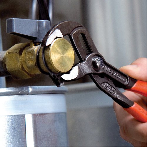 Cobra&reg; Water Pump Pliers, 7-1/4" Distribution Élite MP