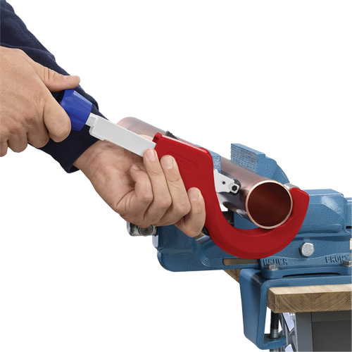 Coupe-tubes KNIPEX TubiX&reg; XL 10-1/4", Capacit&eacute; de 5/64"- 3" Distribution Élite MP