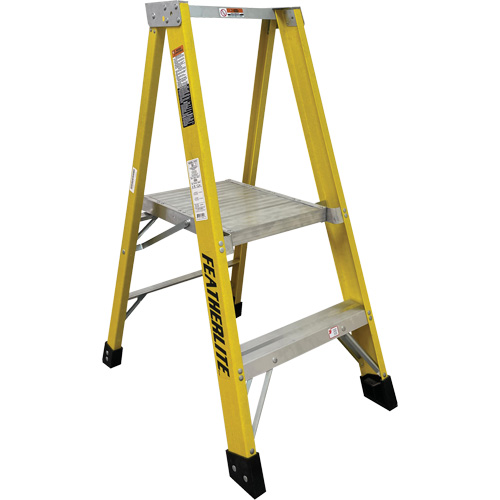 Industrial Heavy-Duty Platform Stepladders (6500 Series), 4', 300 lbs. Cap. Distribution Élite MP
