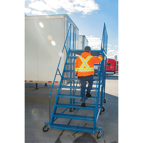 &eacute;chelle &agrave; neige, Acier, 10 Marches, 99" ha, 85-1/2" p, 48" Marche, Stri&eacute; Distribution Élite MP