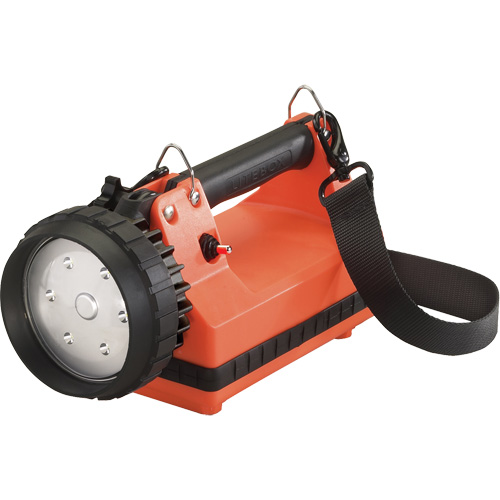 Lanterne avec syst&egrave;me standard E-Flood FireBox, DEL, 615 lumens, 8 hres de fonctionnement, piles Rechargeable, Compris Distribution Élite MP