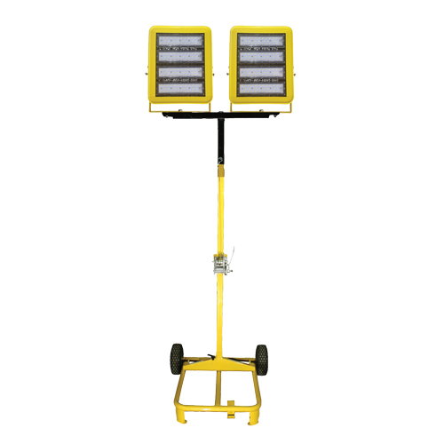 Chariot d'&eacute;clairage &agrave; deux t&ecirc;tes avec treuil, DEL, 400 W, 60 000 lumens, Boîtier en Aluminium Distribution Élite MP