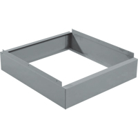 Base en retrait pour casiers &eacute;conomiques Clean Line, 1 Blocs, 4" lo x 12" la x 18" p, Gris, Acier Distribution Élite MP