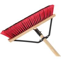 Balai-brosse &agrave; manche renforc&eacute;, 18", Moyen, Soies PVC Distribution Élite MP