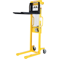 Manual Stacker, Hand Winch Operated, 770 lbs. Capacity, 60" Max Lift Distribution Élite MP
