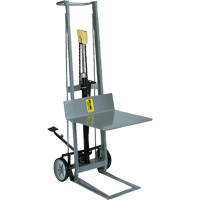 Gerbeur hydraulique &agrave; plateforme, M&eacute;canisme Pompe au pied, Capacit&eacute; de 400 lb, Levage max de 40" Distribution Élite MP