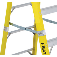 Industrial Heavy-Duty Stepladders (6400 Series), 4', Fibreglass, 300 lbs. Capacity, Type 1A Distribution Élite MP