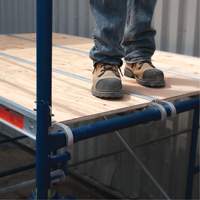 Tour d'&eacute;chafaudage compl&egrave;te avec roulettes, 69-1/2" p x 178" h Distribution Élite MP