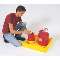 Flexible Ultra-Utility Tray, 12" lo x 12" la x 4,8" h, Cap. de d&eacute;versement 1,5 gal. US Distribution Élite MP