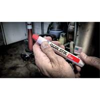 Quik Stik&reg; Twist-Up Paint Markers, Solid Stick, White Distribution Élite MP