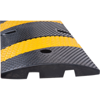 Bosses de d&eacute;c&eacute;l&eacute;ration, Caoutchouc, 6' lo x 11-3/4" la x 2" h Distribution Élite MP