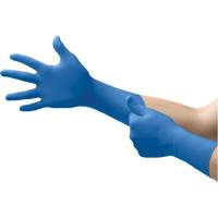 Microflex&reg; SafeGrip SG-375 Medical Exam Gloves, Small, Latex, 11-mil, Powder-Free, Blue, Class 2 Distribution Élite MP
