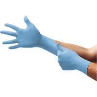 Gants d'examen XC-310 Xceed, Petit, Nitrile, 4,3 mils, Sans poudre, Bleu, Classe 2 Distribution Élite MP