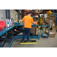 Tapis antifatigue, Losange, 1-2/3' x 3-1/4' x 3/4", Noir/Jaune, Polyur&eacute;thane Distribution Élite MP