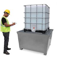 Ultra-IBC Spill Pallet en acier, Capacit&eacute; de d&eacute;versement 370 gal. US, 57,6" x 34,7" x 56,9" Distribution Élite MP