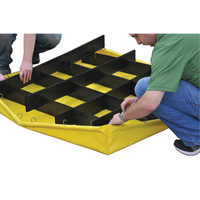 Ultra-Spill Pallet flexible, 4 barils, Capacit&eacute; de d&eacute;versement 66 gal. US, 48" x 48" x 7" Distribution Élite MP